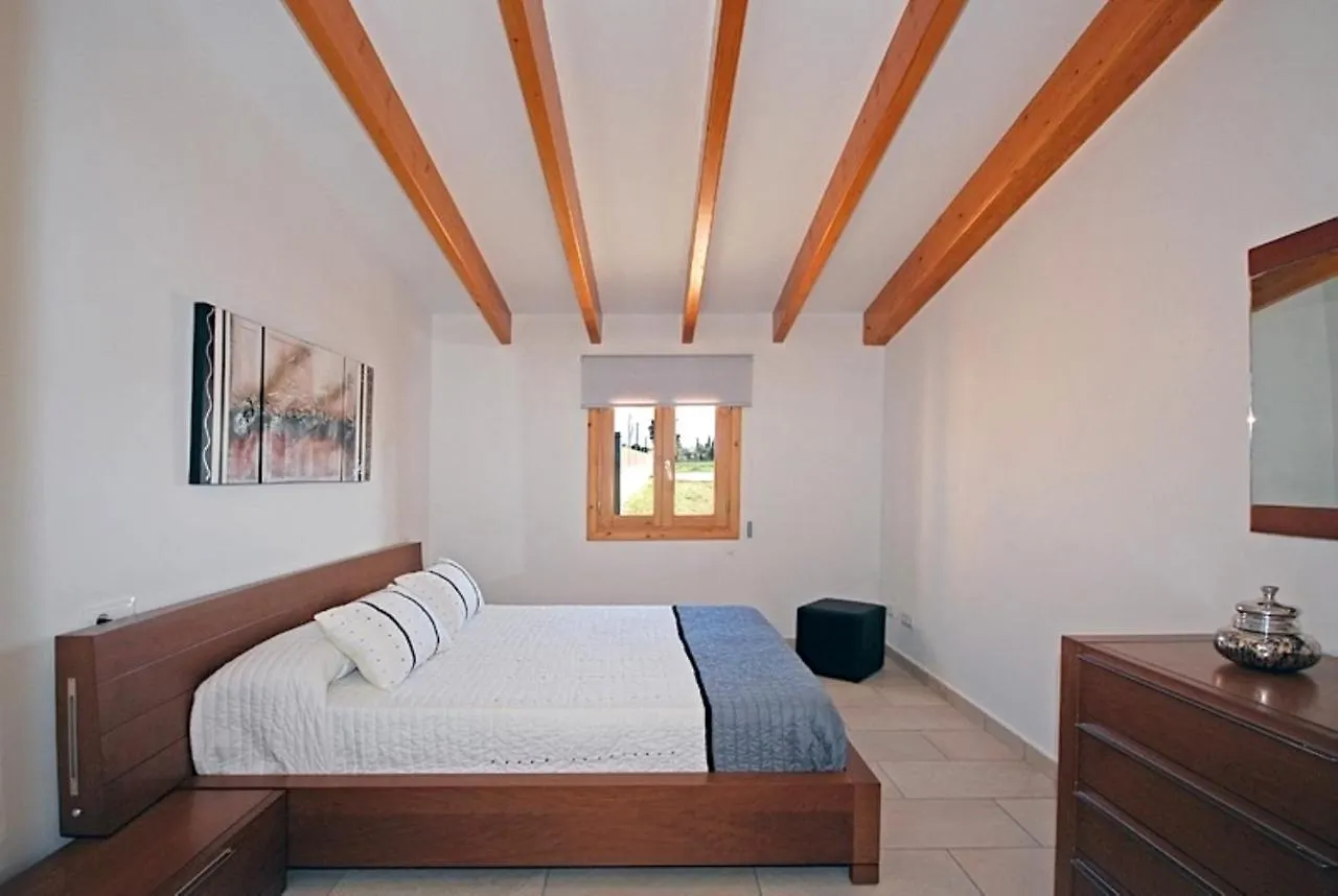 Vila Vinagrella Llubí